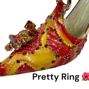 Elegant Yellow gold Women's ring